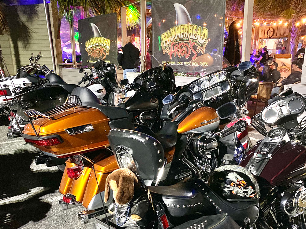 Motorcycles parked outside of Hammerhead Fred's for Thunder Beach